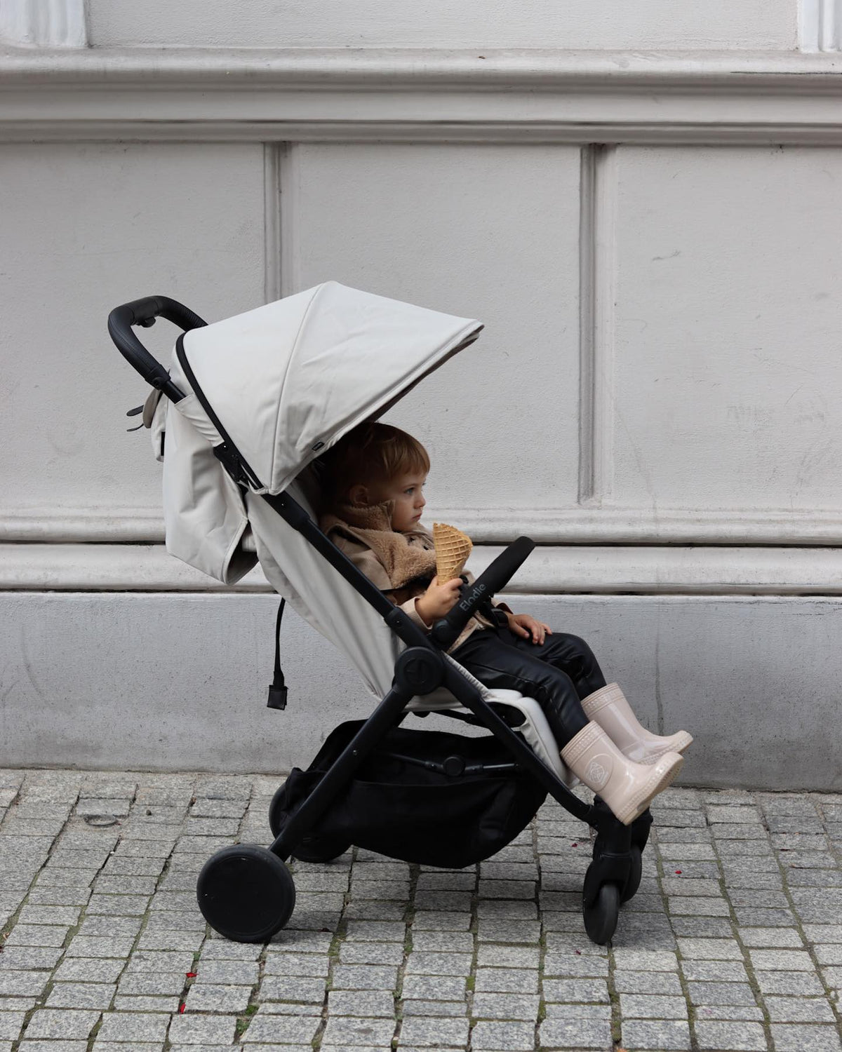 Elodie Details, Mondo-rattaiden Turvakaari, Black