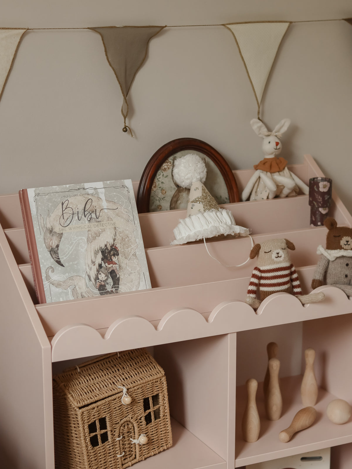 Boknok, Montessori bokhylla, solnedgång