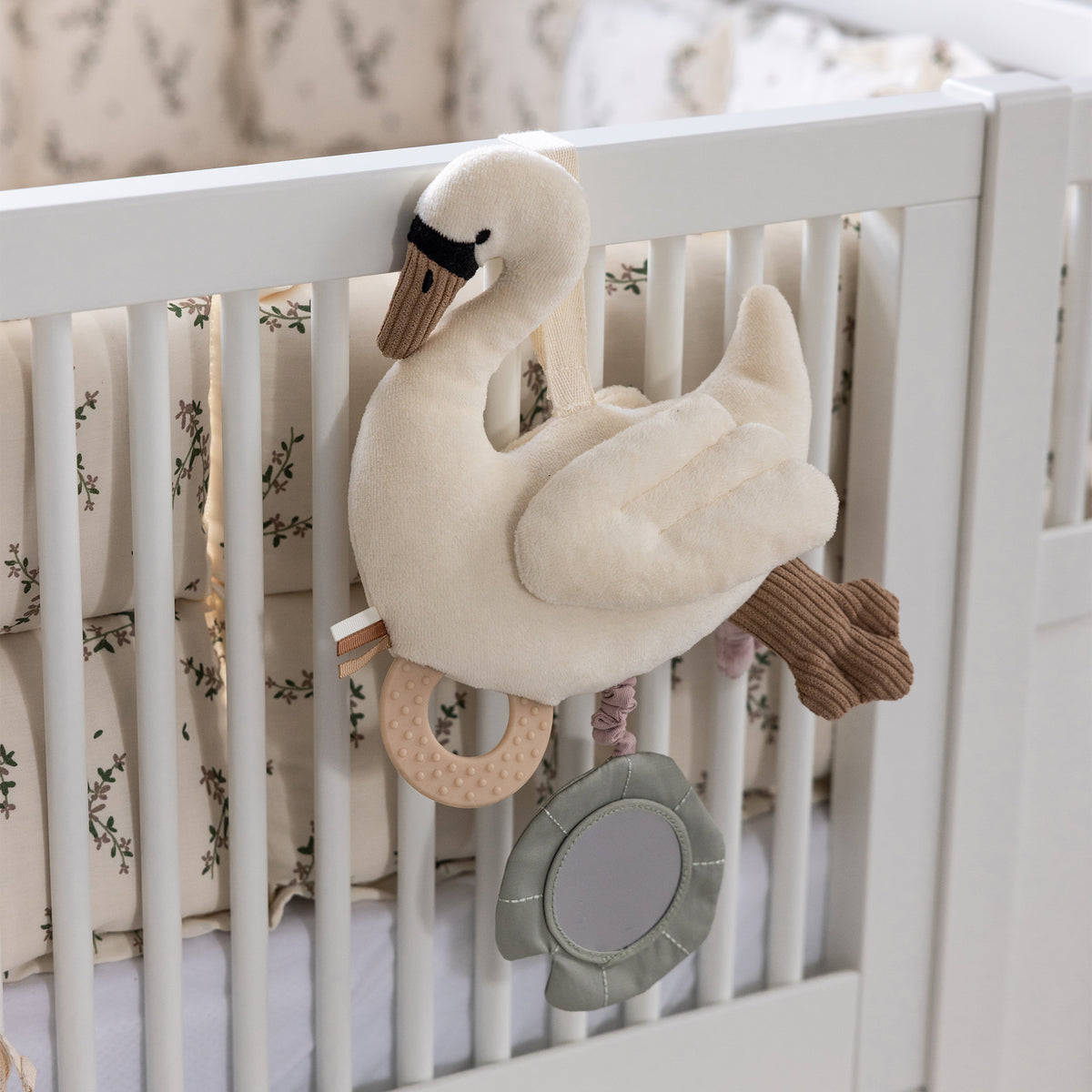 Sebra, Aktivointilelu, Creamy White Swan