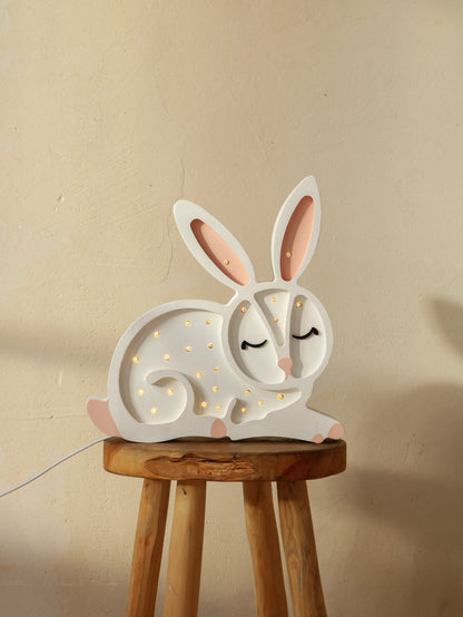Little Lights, Yövalo, Bunny White