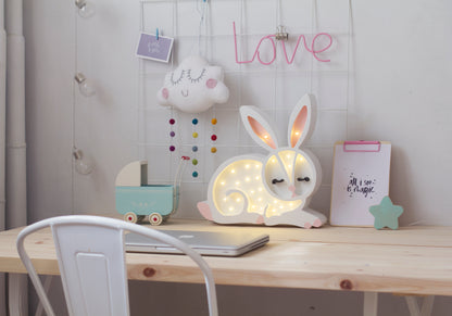 Little Lights, Yövalo, Bunny White