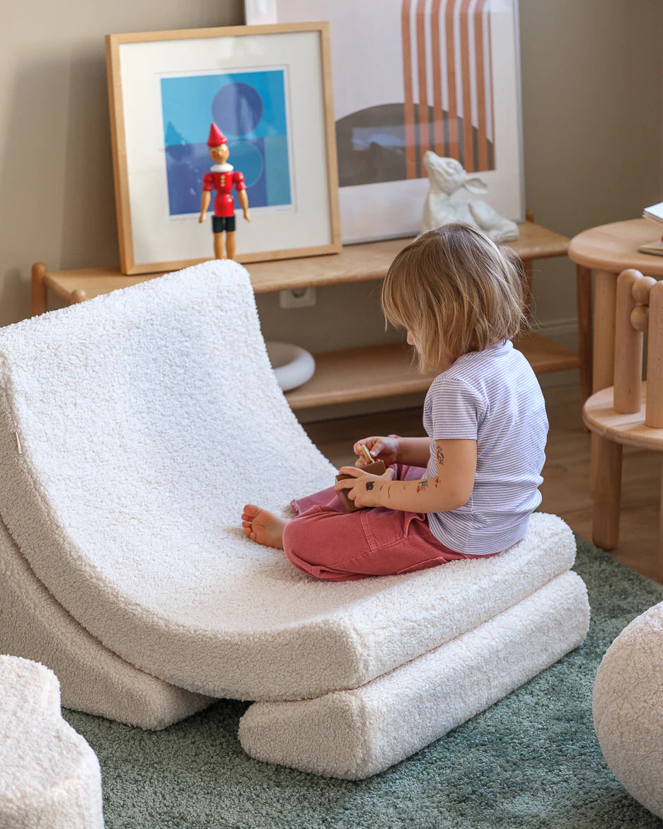 Wigiwama, Moon Chair Teddy, 2 Colors