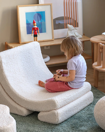 Wigiwama, Moon Chair Teddy, 2 Colors