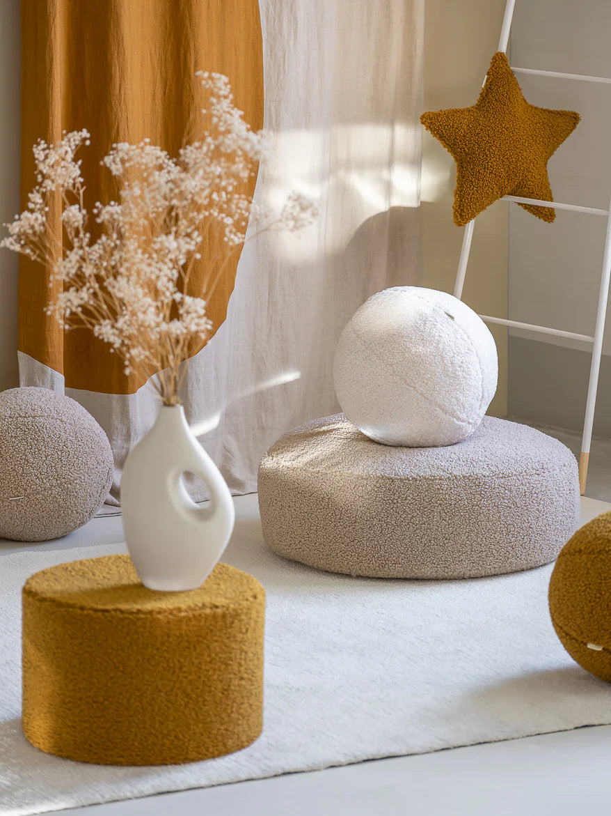 Wigiwama Ball pillow, Cream White