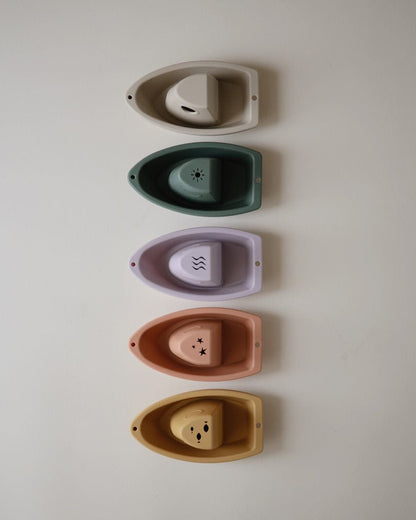 Mushie, Kylpylelu Boats Rustic