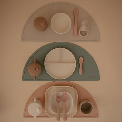 Mushie, Toddler Silicone Spoon Set 2pcs, Cambridge Blue/Shifting Sand