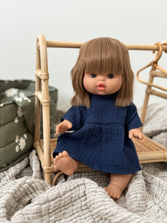 Minikane Sleepy-eyed Doll, Yze, Olika outfits