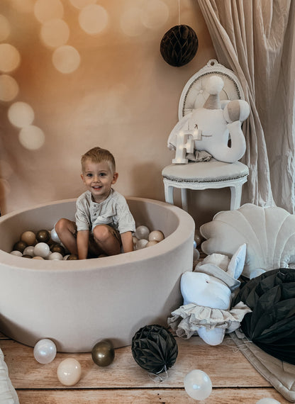 Sea of ​​Balls, Beige