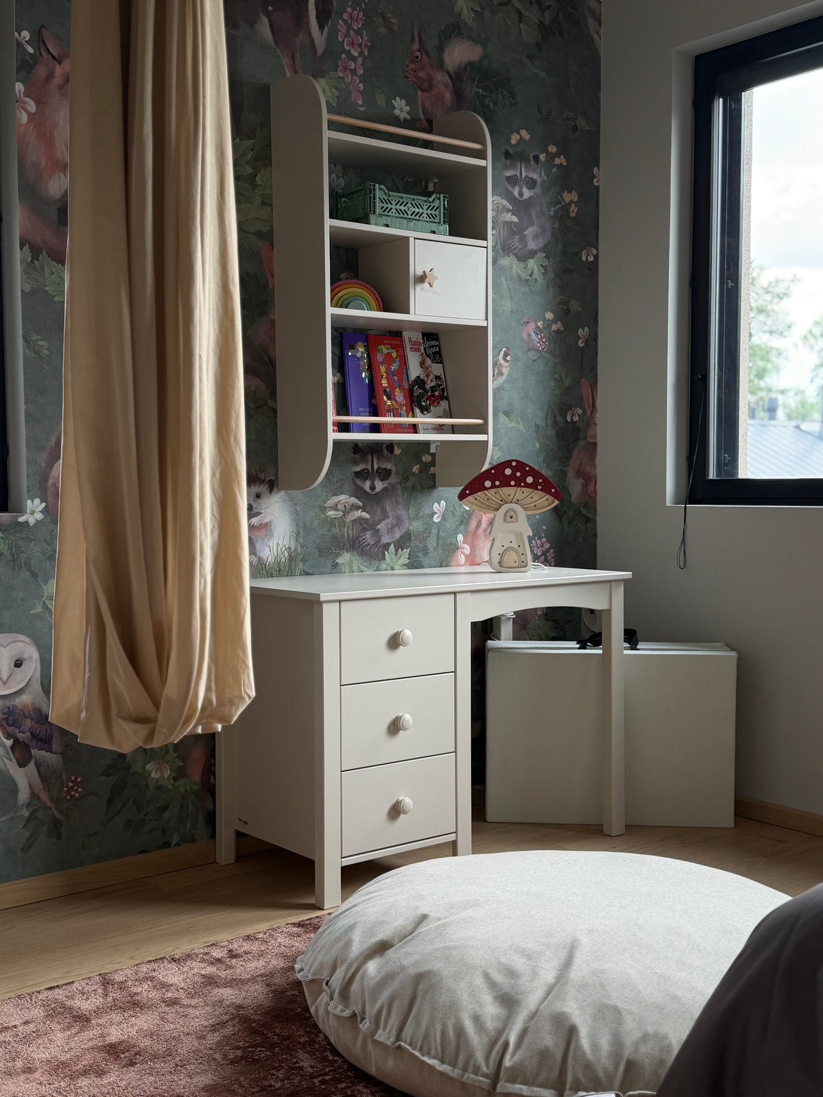 Inmondo, Collet Desk, Cashmere
