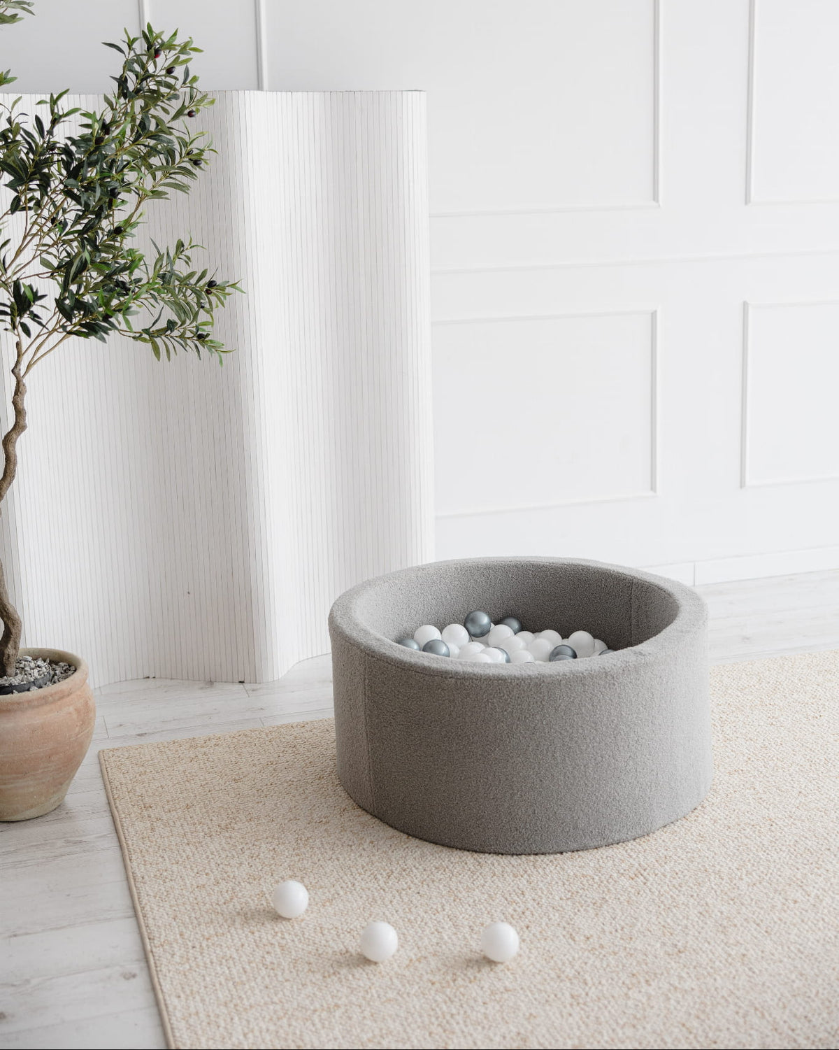 Monio, Pallomeri, Boucle Grey