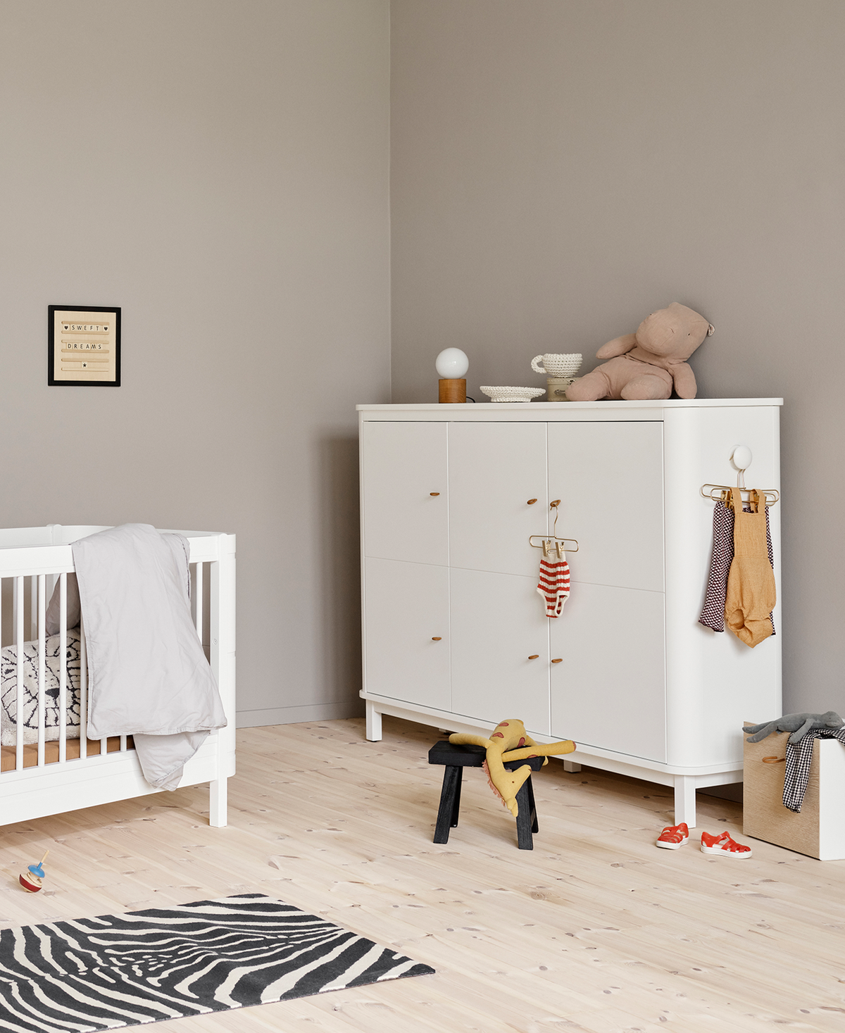 Oliver Furniture, Wood Senkki, White