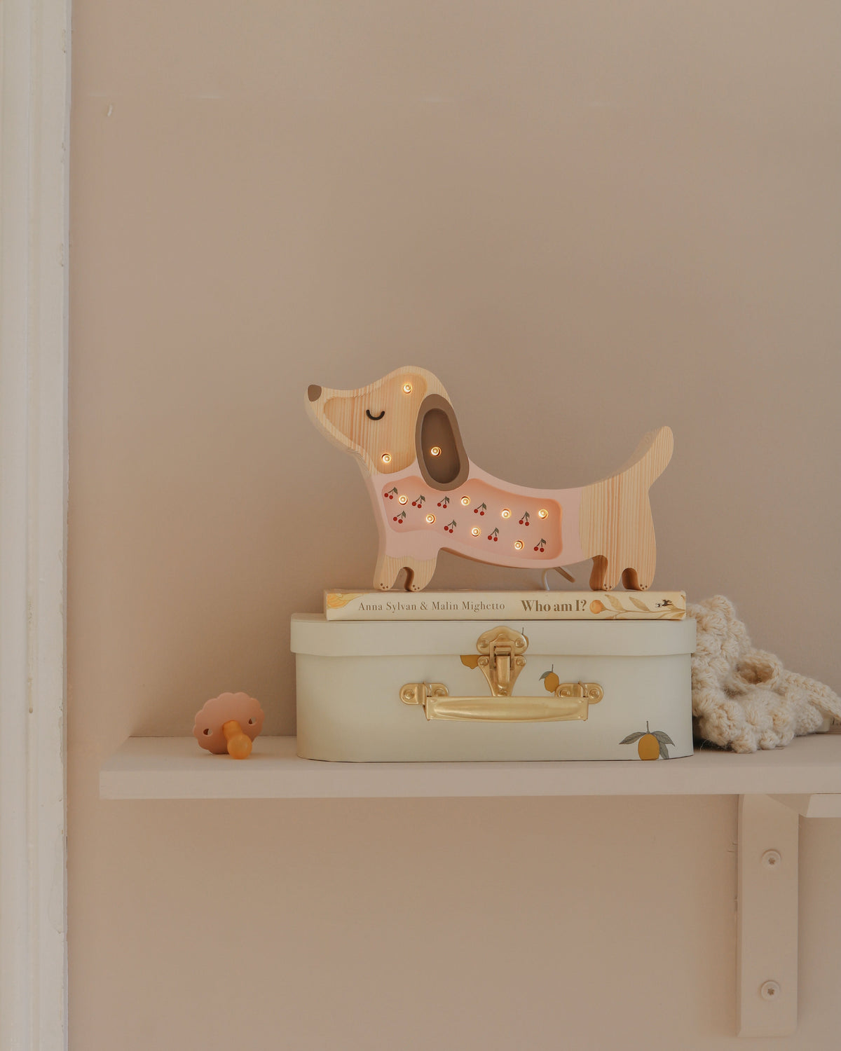 Little Lights, Yövalo MINI Puppy, Cherries on Pink