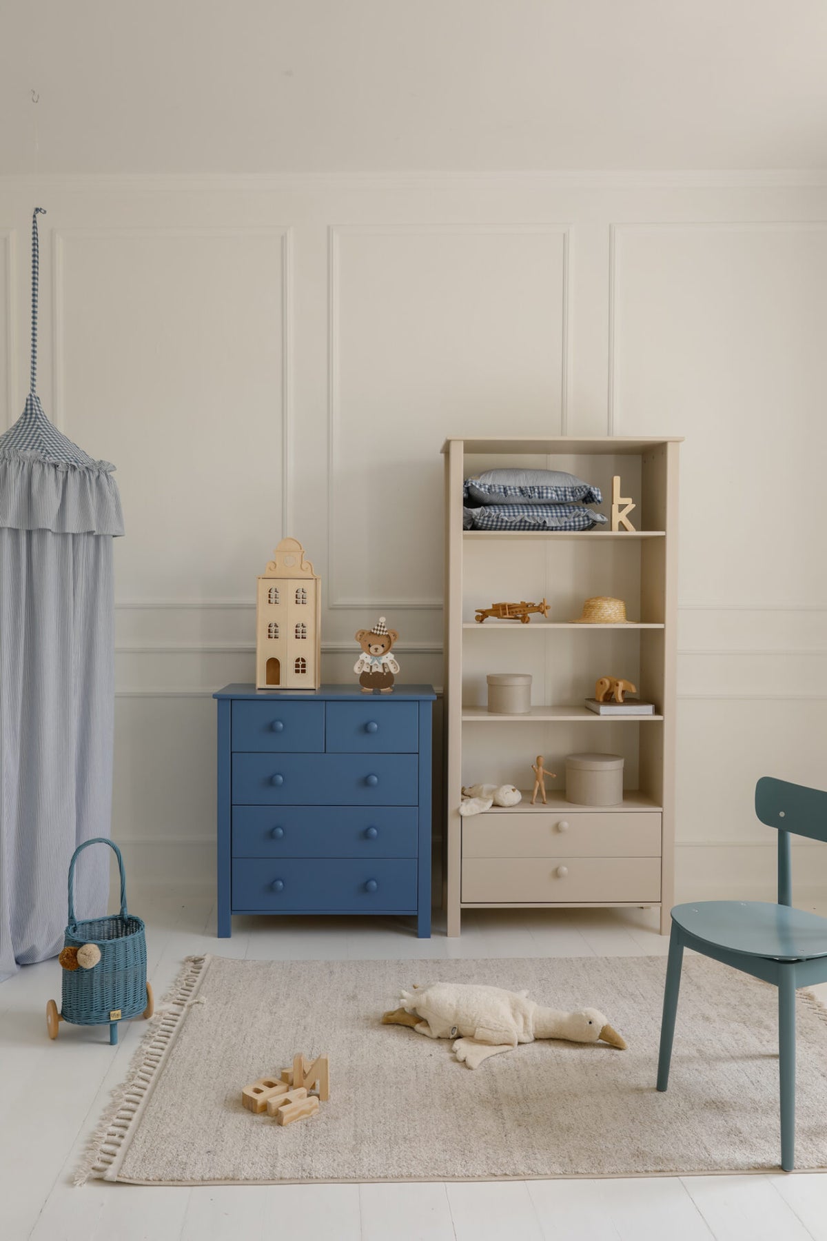 Inmondo, Collet, Bookshelf, 6 different colors
