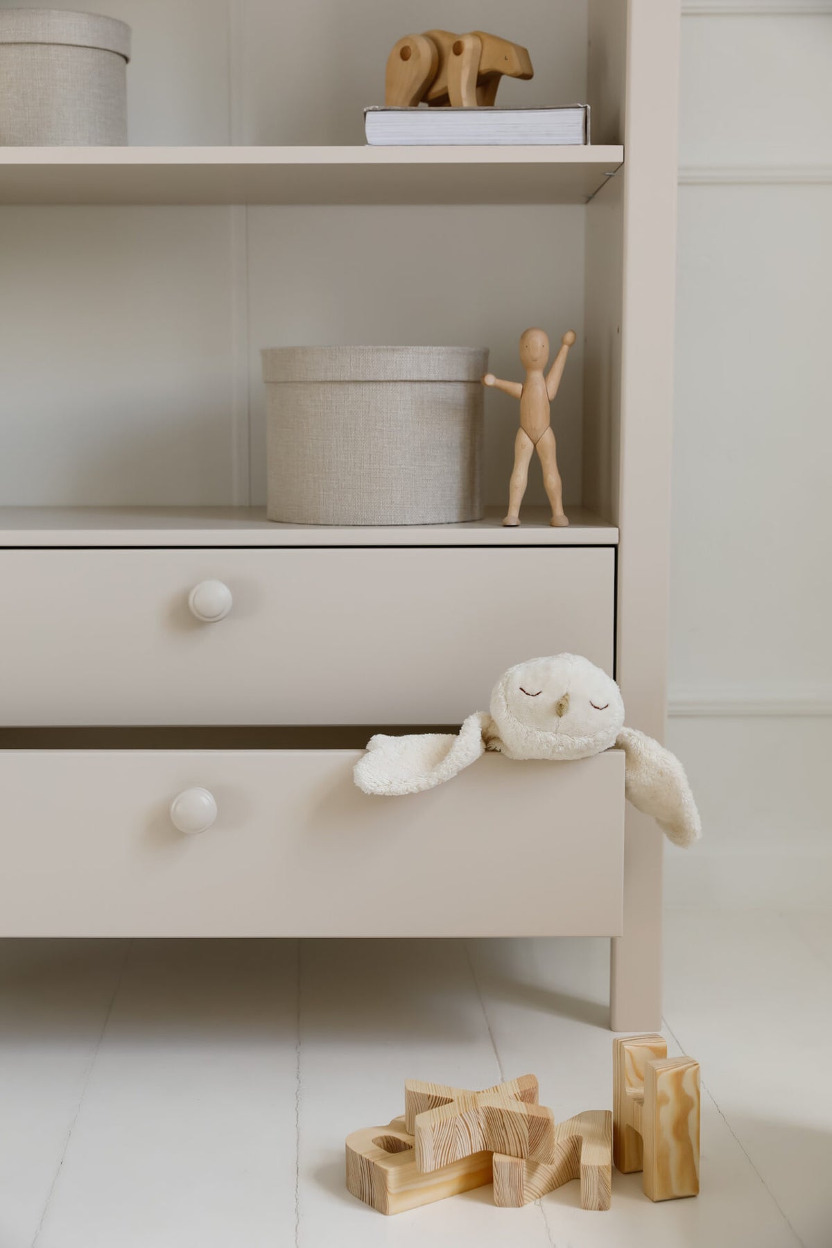 Inmondo, Collet, Bookshelf, 6 different colors