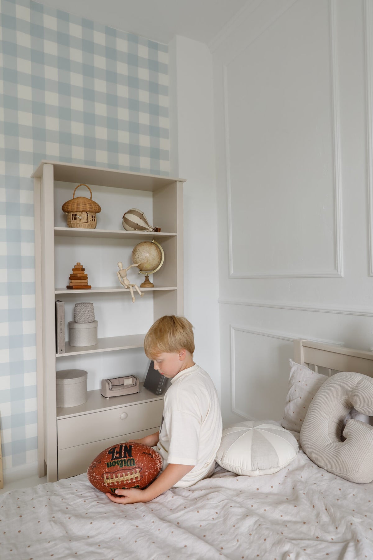 Inmondo, Collet, Bookshelf, 6 different colors