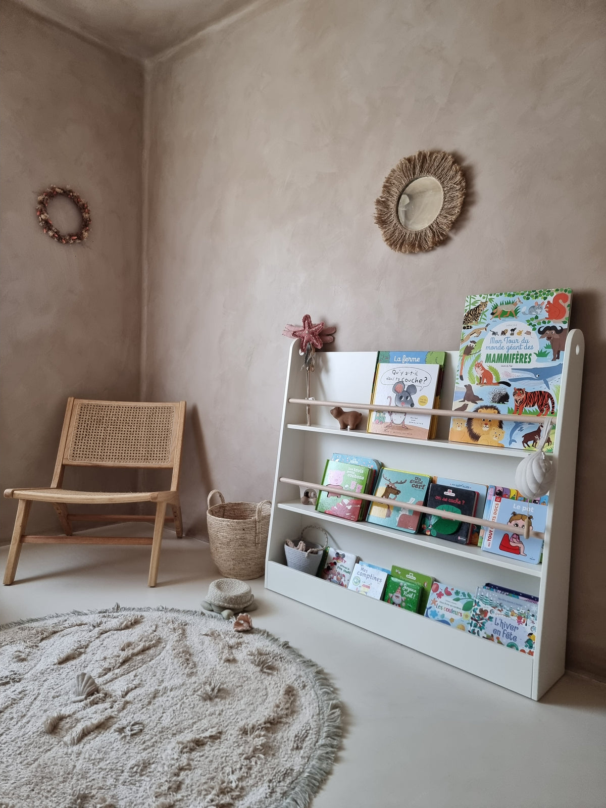 Wood Luck Design, Montessori Kirjahylly Bookworm, eri värejä