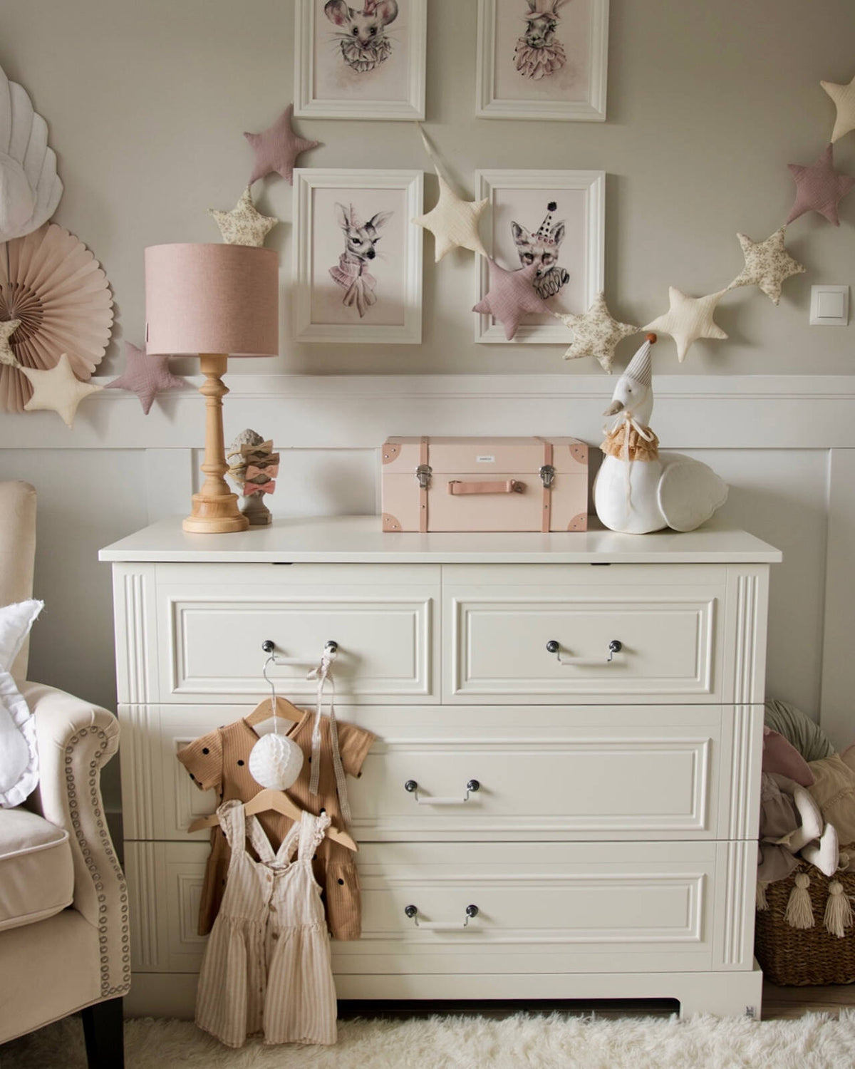Bellamy, Ines, Lipasto 4-laatikkoa, White