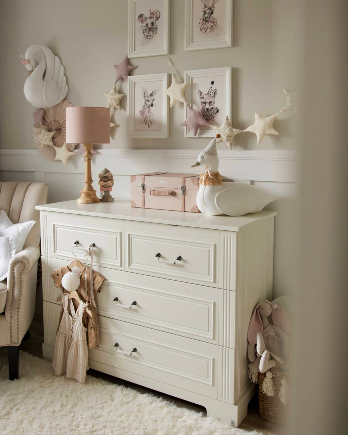 Bellamy, Ines, Lipasto 4-laatikkoa, White