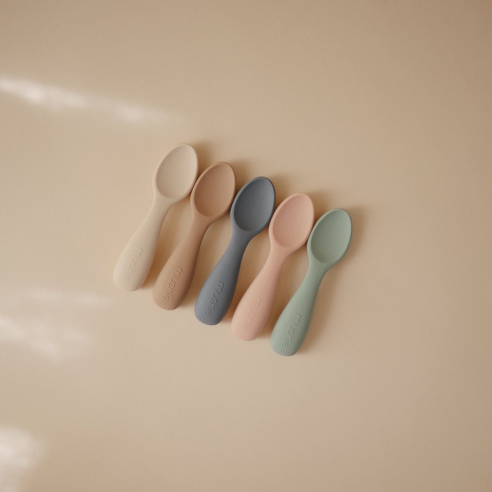 Mushie, Toddler Silicone Spoon Set 2pcs, Cambridge Blue/Shifting Sand