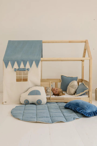 Hej Mili, House Bed Canopy, Jeans