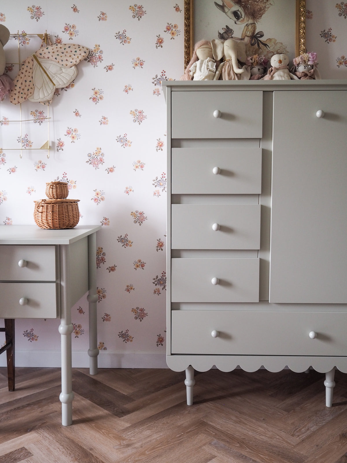 Wood Luck Design, byrå hög, Babushka Olive