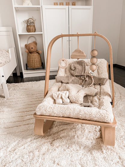 Charlie Crane, Baby Sitter LEVO, Beech