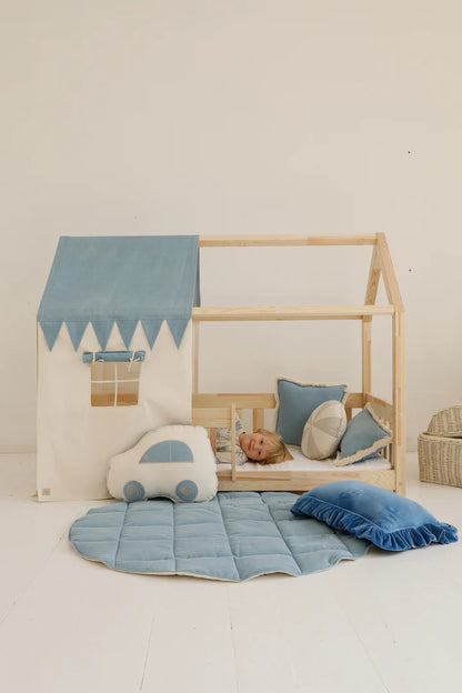 Hej Mili, House Bed Canopy, Jeans