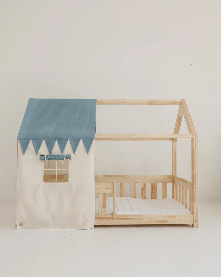 Hej Mili, House Bed Canopy, Jeans