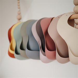 Mushie Bib, Blush