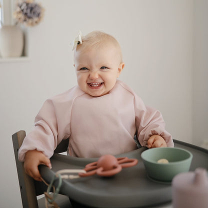 Mushie, Bib with Sleeves, Blush