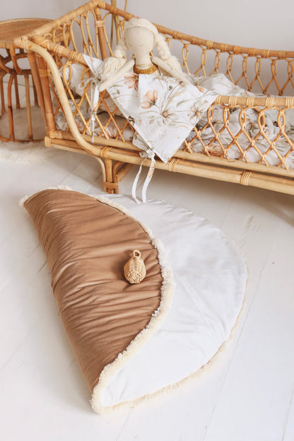 Matuu Duvet cover set, Gold Meadow On White