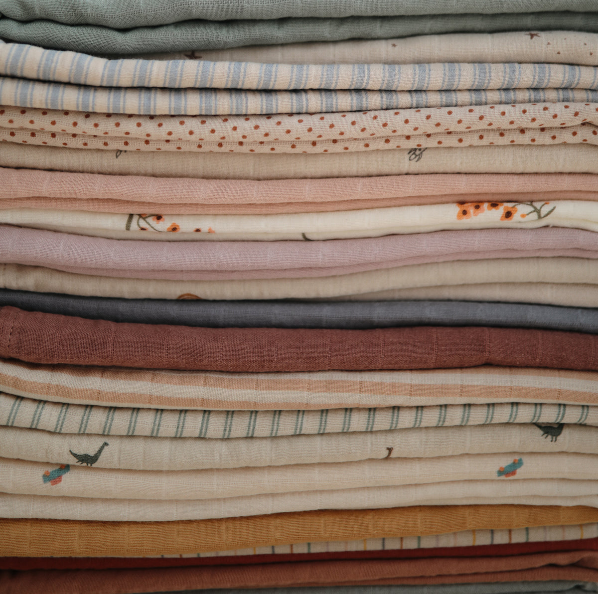 Mushie Muslin Swaddle, Tawny Birch