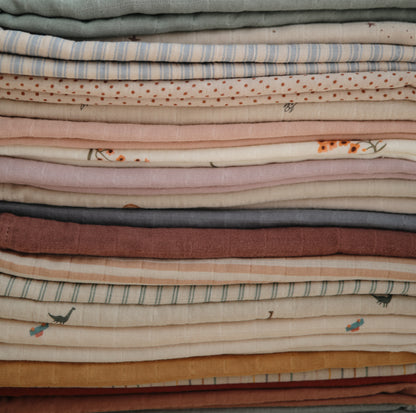 Mushie Muslin Swaddle, Tawny Birch