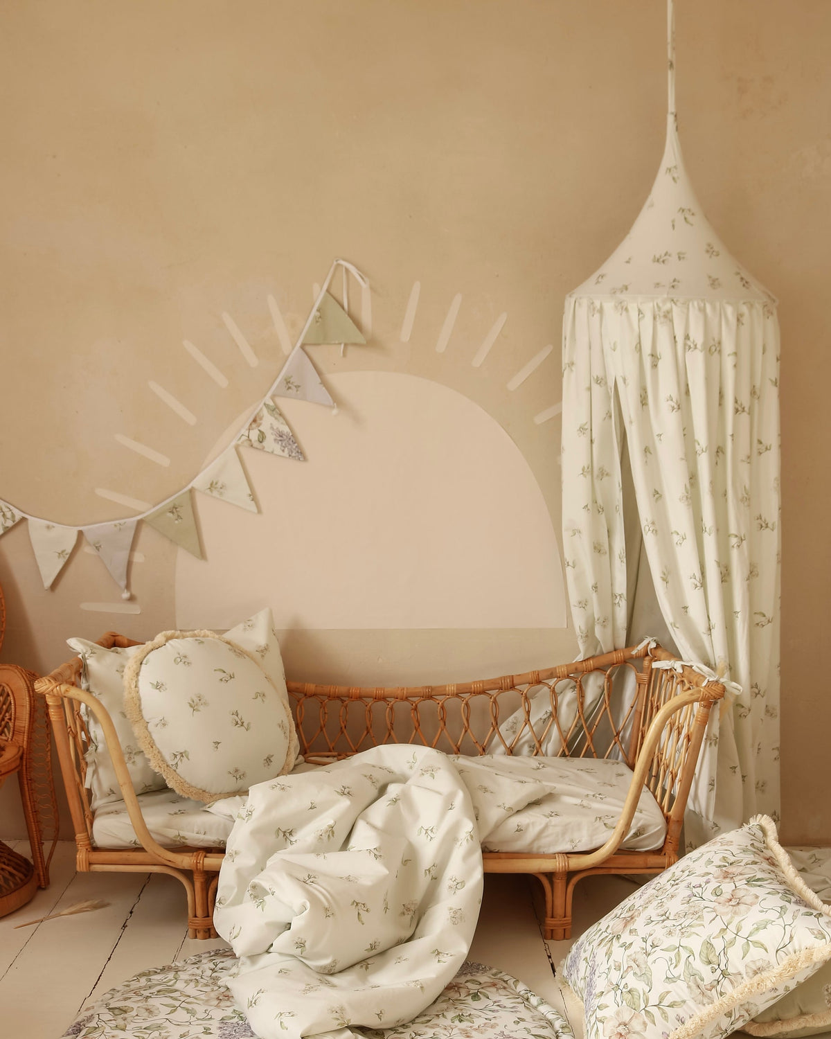 Matuu Duvet cover set, Apple Blossoms on White