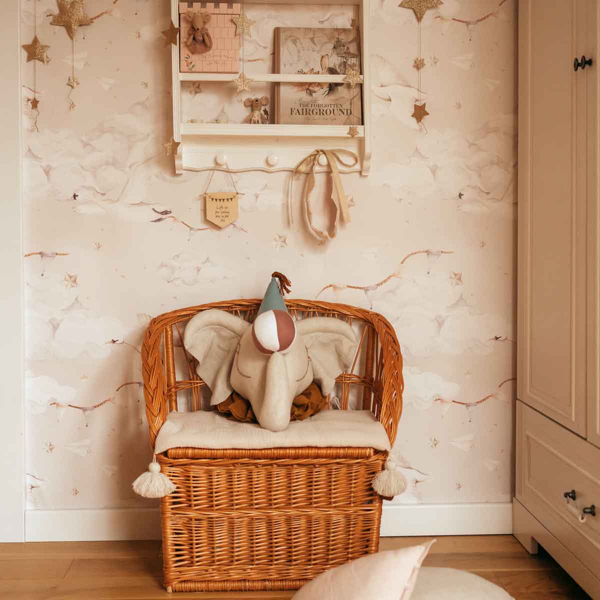 Magic Swans Beige, Tapetti