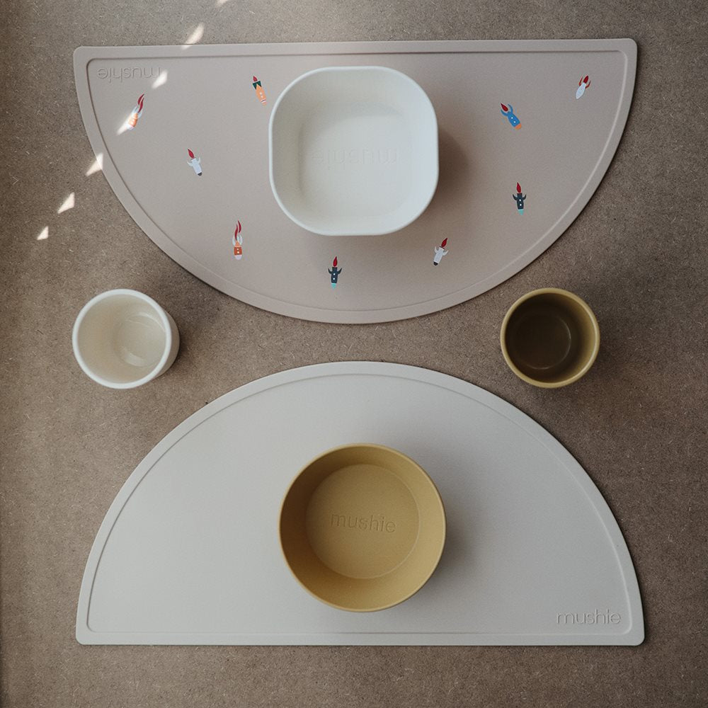 Mushie Silicone Dining Tray, Rocket