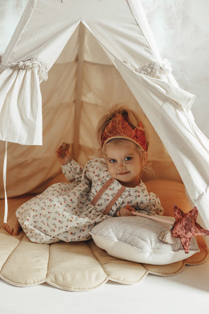 Hi Mili Play Tent Tiipii, Folk