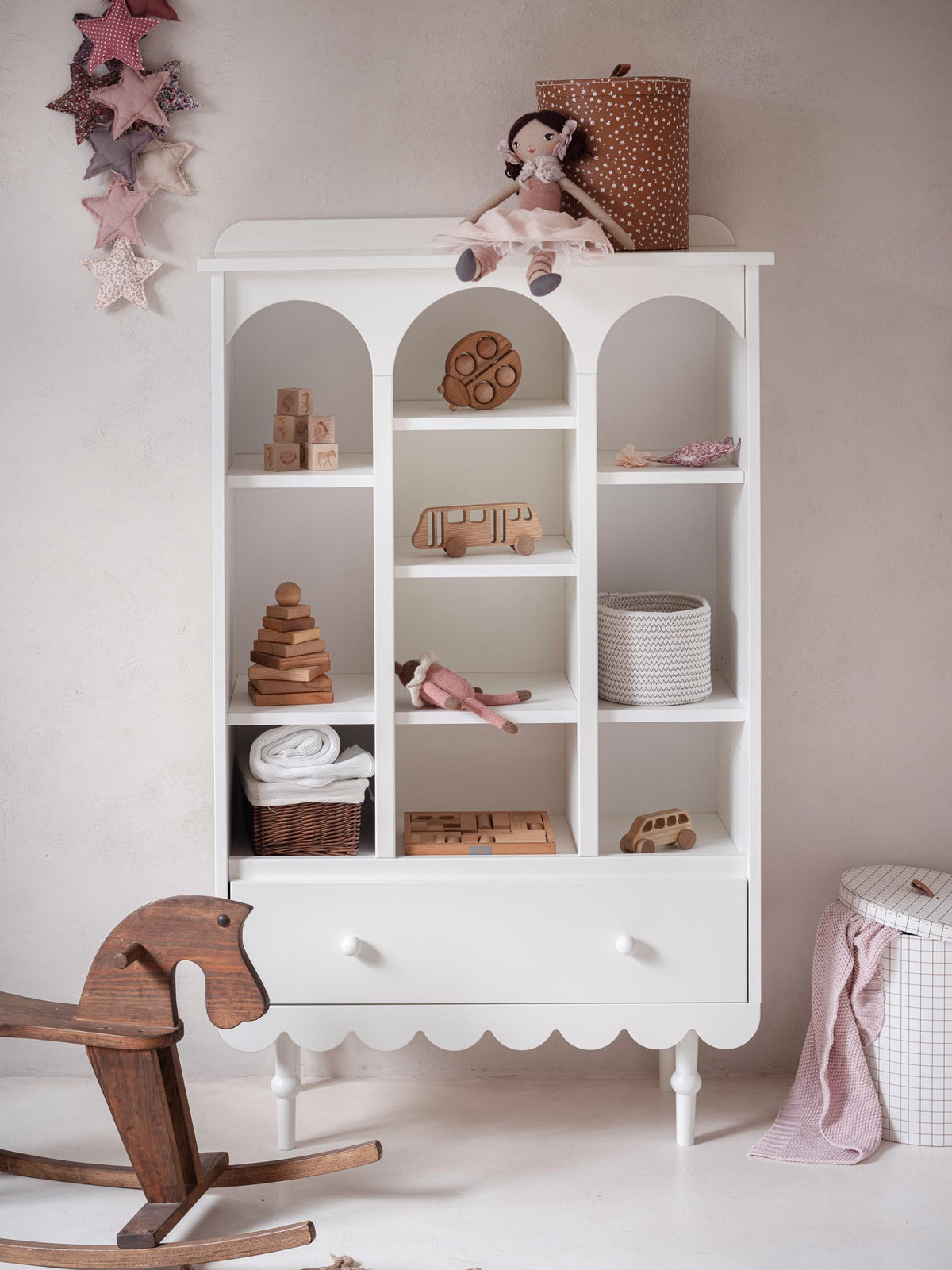 Wood Luck Design, Bookshelf, Babushka White