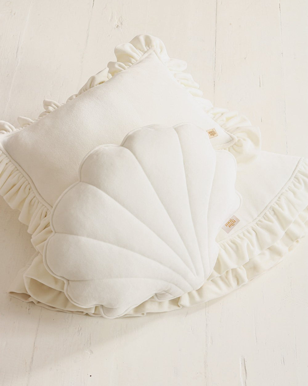 Moi Mili Decorative Pillow Medium, Soft Velvet Shell "White"